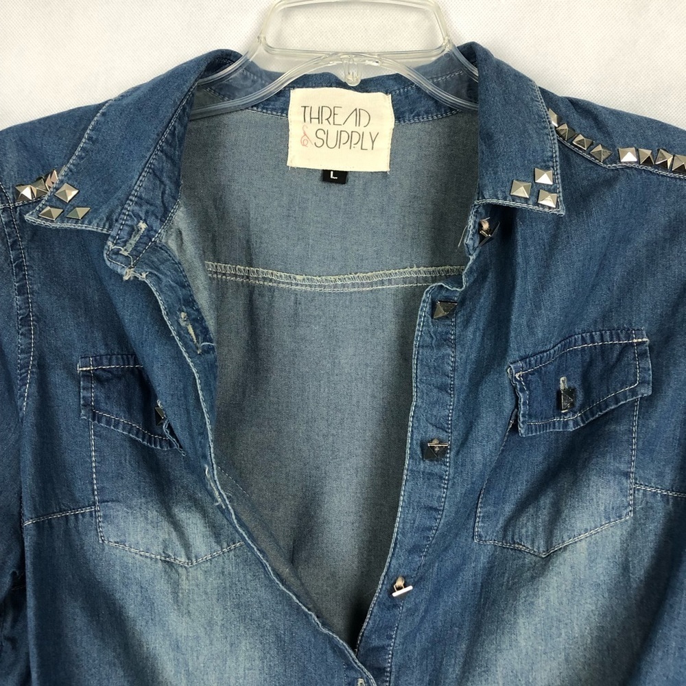 Thread & Supply Women’s Size Large Jean Button Down Top with Tie Bottom - Picture 3 of 5